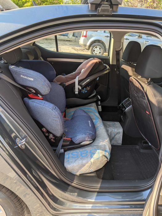 Scaun Auto Copil Maxi Cosi Pearl - baza ISOFIX cu Scoica si Scaun
