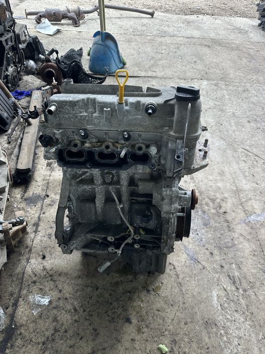 Двигател Нисан 1.0i - K10B