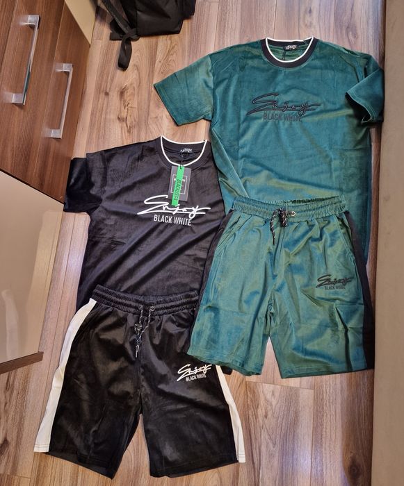 Compleuri de catifea