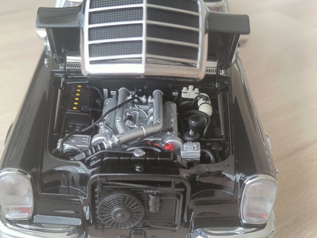 Mercedes 600 Pullman, Kengfai 1:18