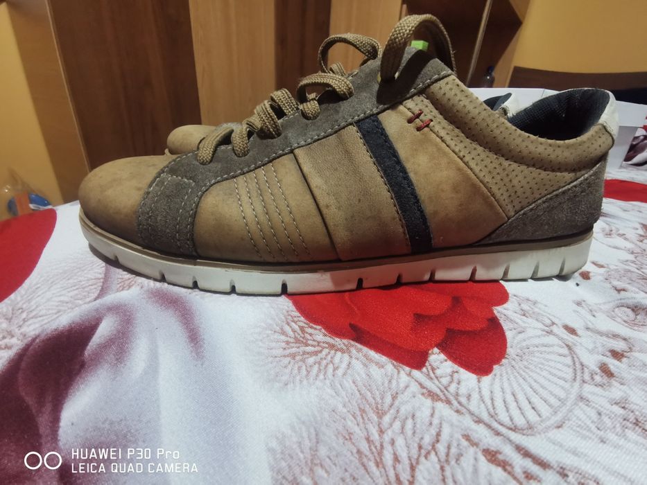 Casti protectie cap adidasi si papuci drumeție