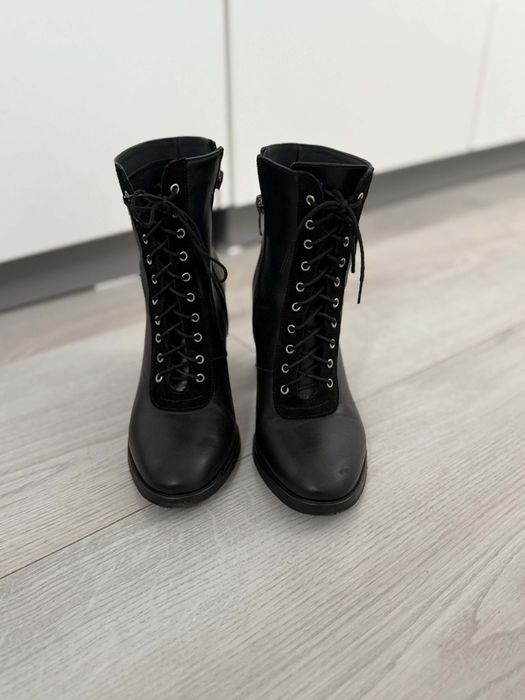 Ghete elegante de piele naturala