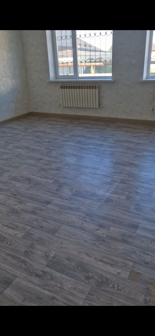Продам б/у линолеум в хорошем состоянии 169кв.