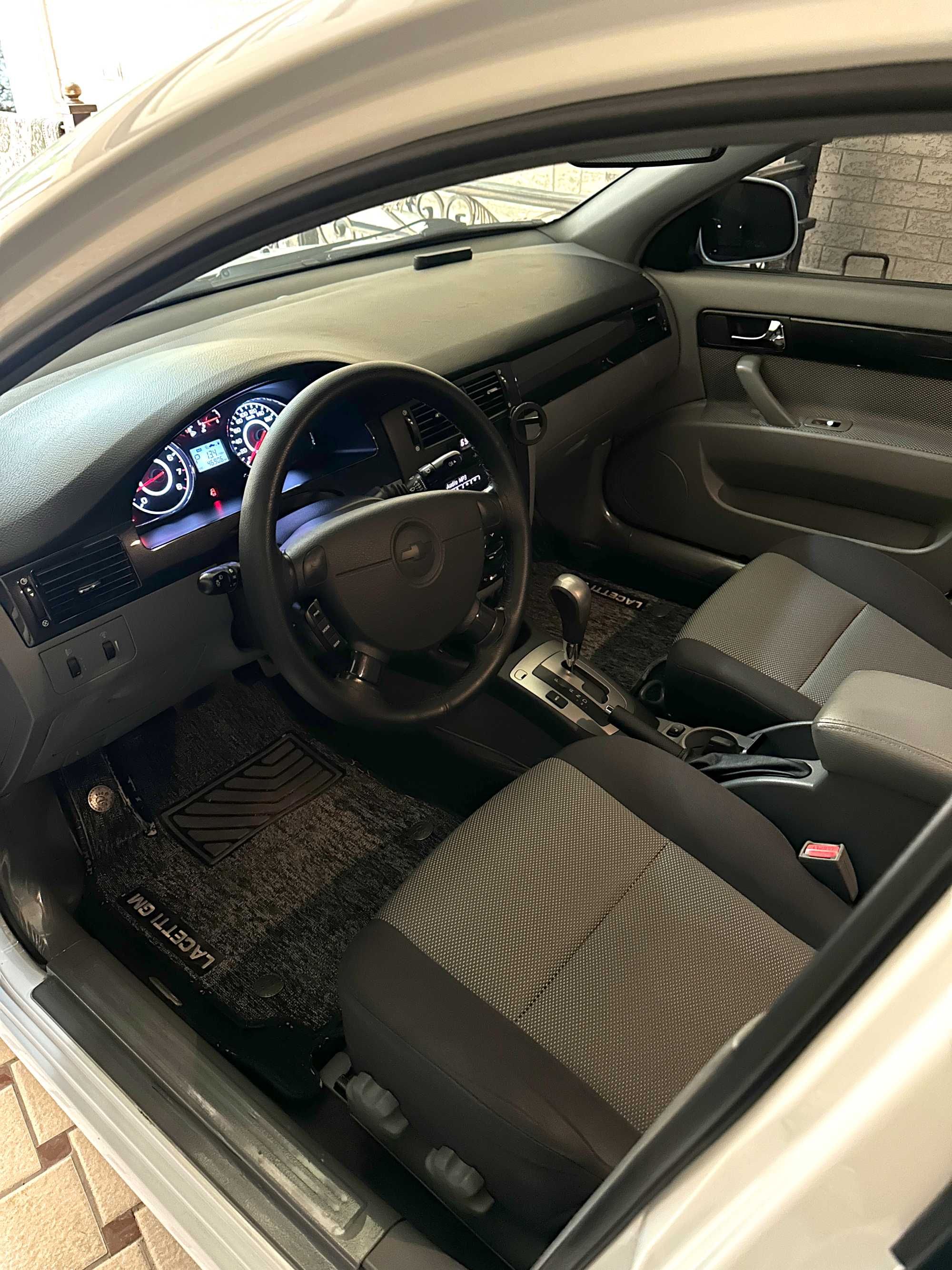 Продаётся Chevrolet Lacetti 3-позиция Elegant.