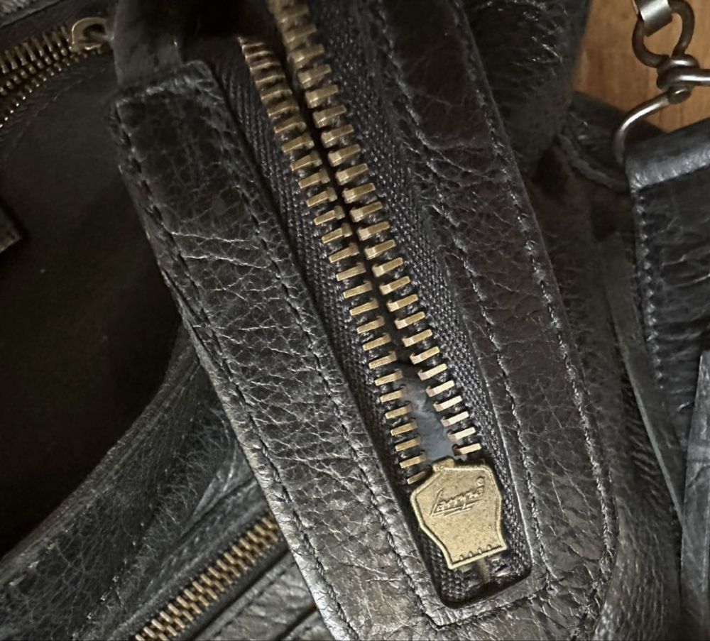 Оригинална чанта Balenciaga City Bag Medium