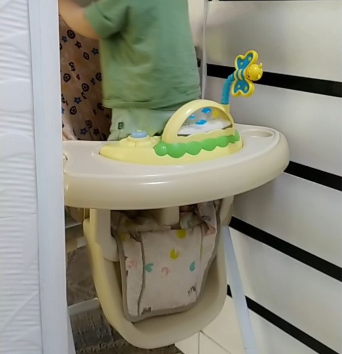 Детский стульчик для кормления Mamalove