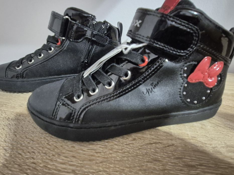 Geox marime 32 .