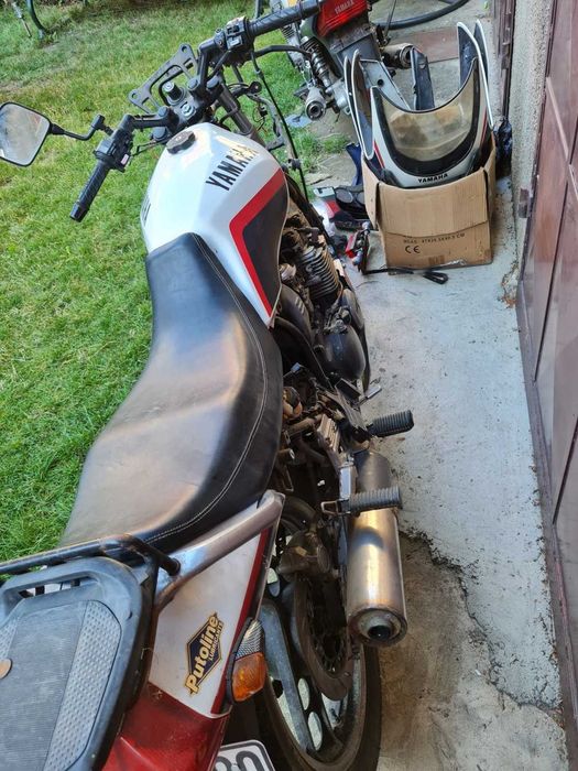 Motocicleta Yamaha XJ600 din 1986 sau doar motorizarea completa