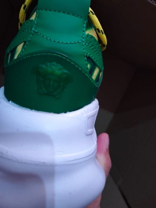 Versace Chain Recation