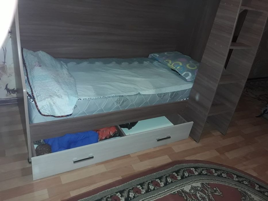 Срочно продам двух ярусную кровать!