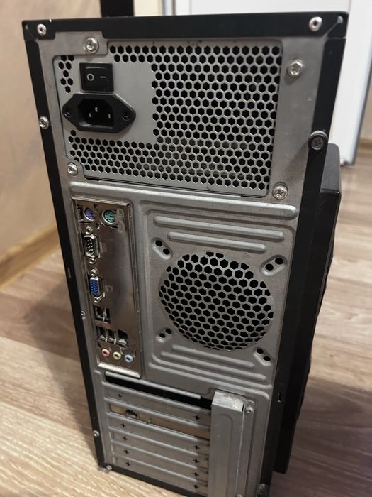 Настолен компютър