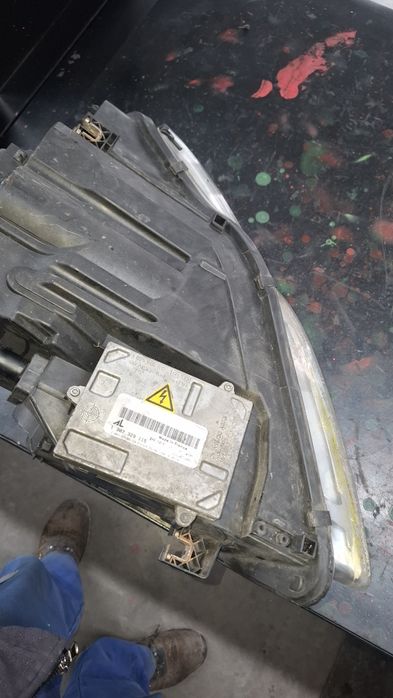 Vand far dr Audi  A4 B7  Xenon