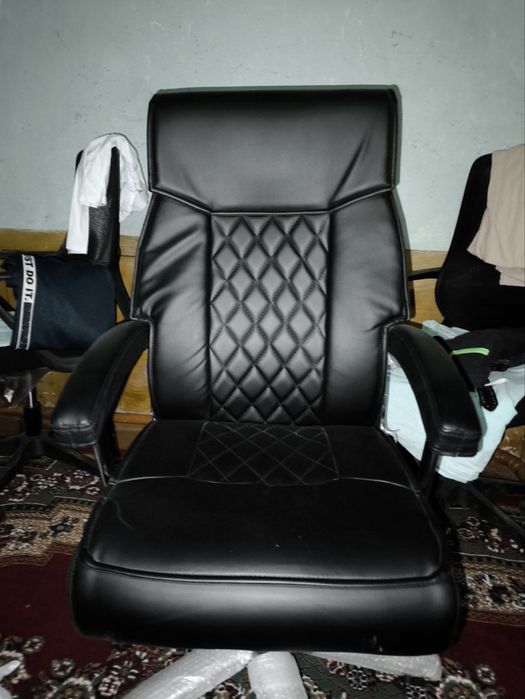 Офисная мебель sotiladi