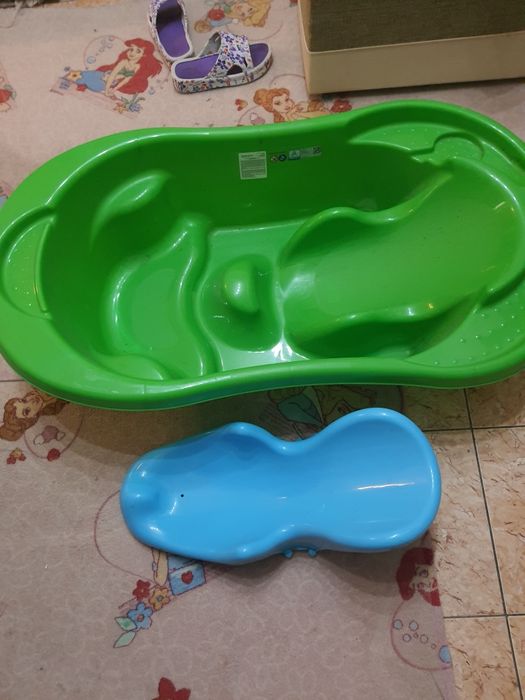 Vind covatica cu tot cu suport de vana  pt bebe