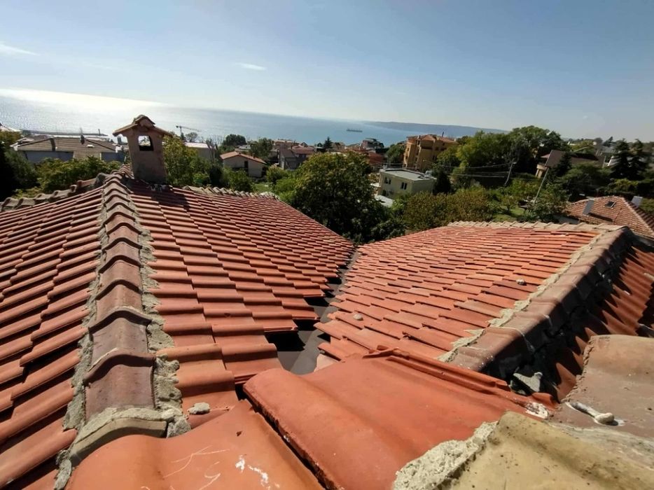 Частичен или цялостен ремонт на покриви