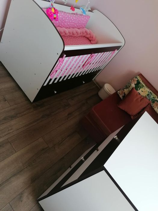 Бебешко легло с матрак и скрин