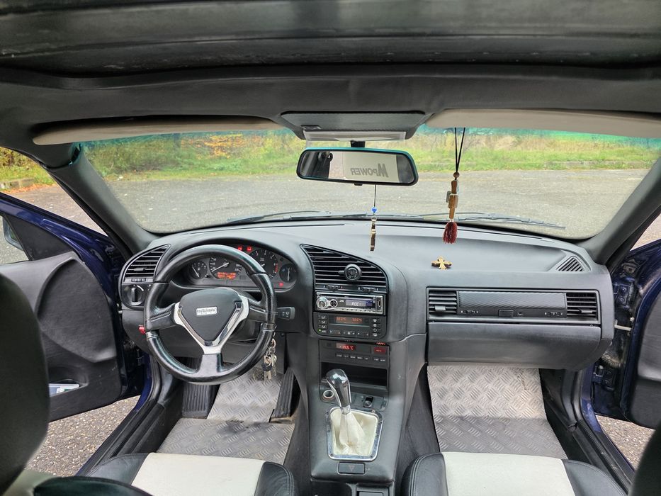 Bmw e 36 sedan restaurat.