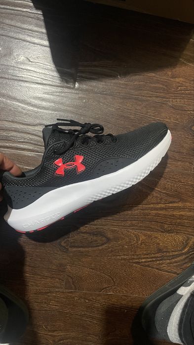 Adidasi Under Armour 46 ca noi