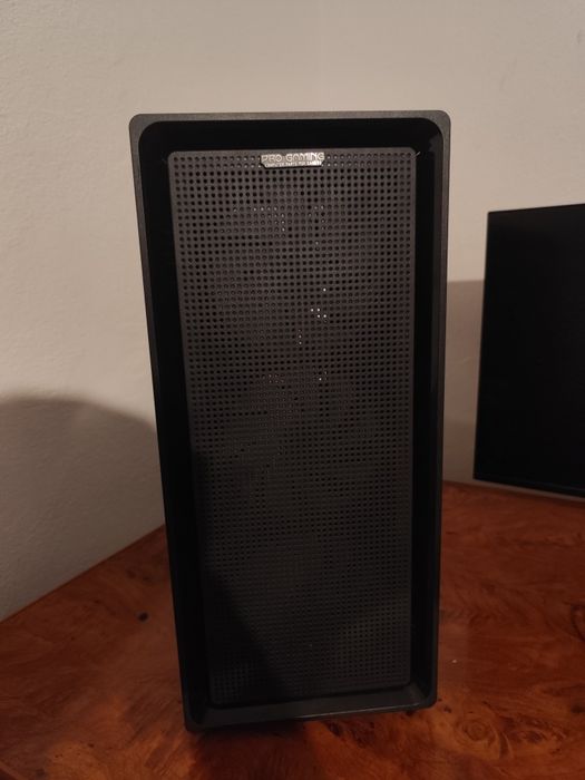 Carcasa PRO GAMING VISION BLACK + Sursă 650w