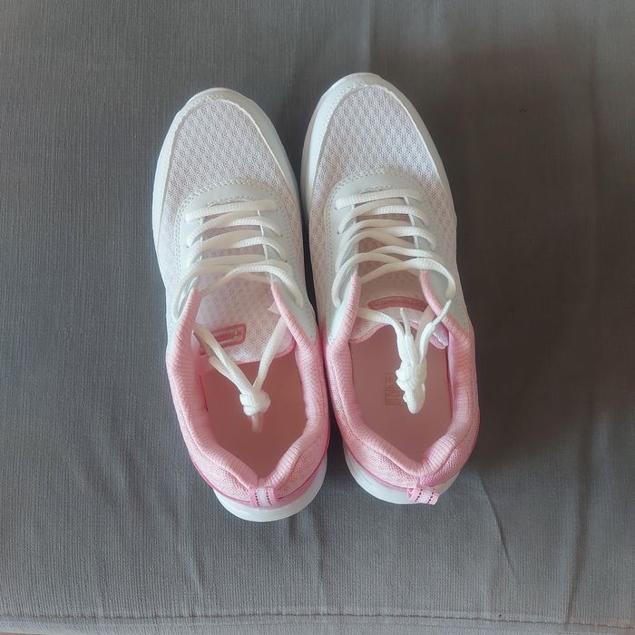 Дамски маратонки. Нови!!!