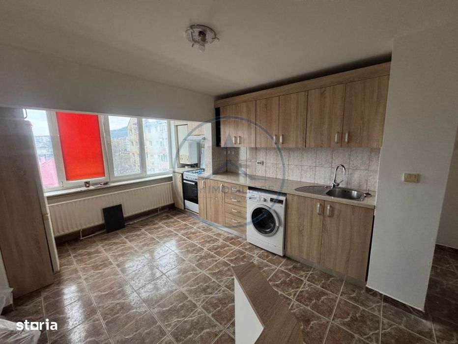 Apartament 2 camere, decomandat, etaj 3/4  ZONA ANDREI MURESANU