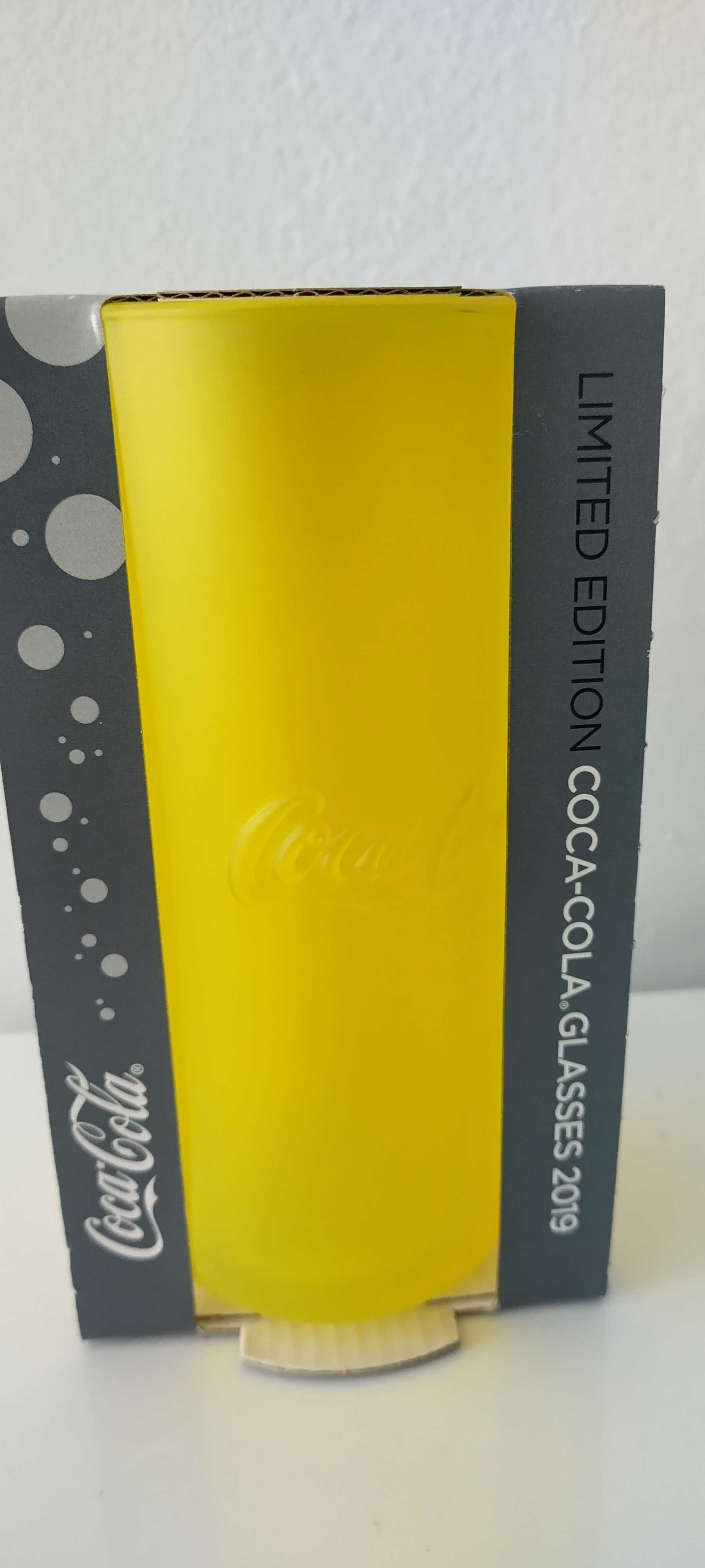 Продавам 2 комплекта по 3 броя чаши Coca-Cola