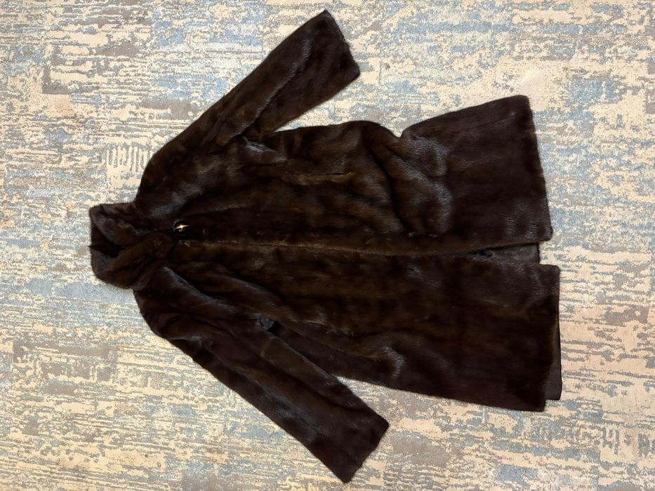 Шуба норковая б,у в хорошем состоянии