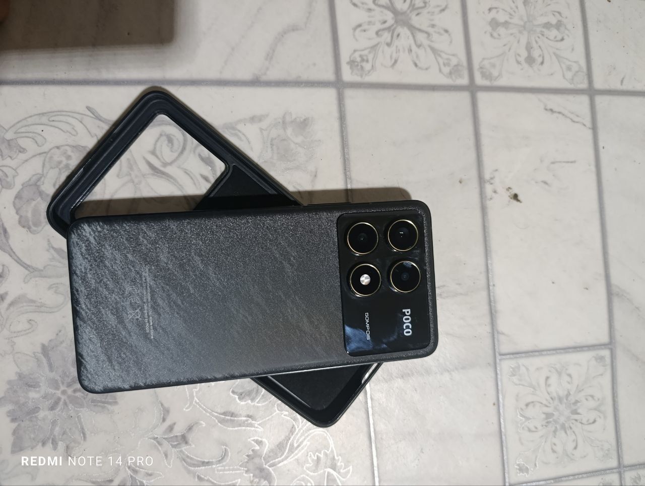 Poco f 6 PRO snapdragon 8Gren 2.     1 yil kafolat