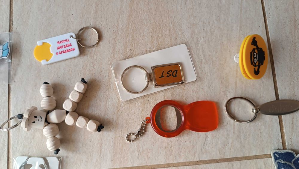 цветен ключодържател Мини Маус Миньон къщичка Pringles зебра коте