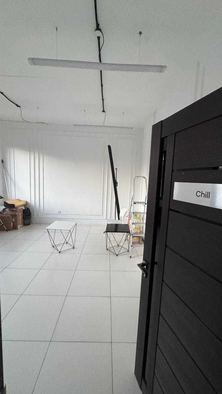 Дархан здание 3-этажа 1070 м² 3-сотки парковка на 10 машин