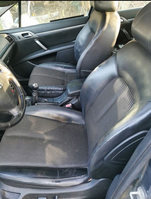 Vând ford focus 2 și Peugeot 407 pentru dezmembrari