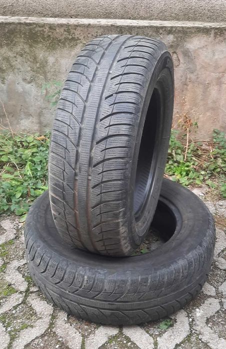 2 броя зимни гуми 205 65 15 дот20 toyo