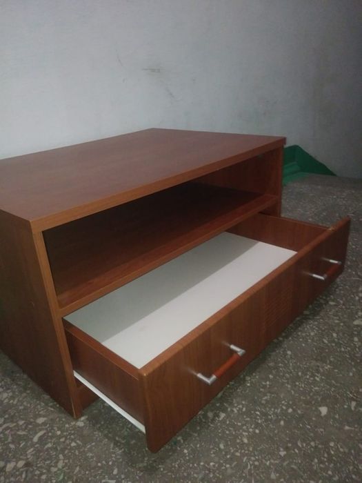 Продам тумбу для телевизора