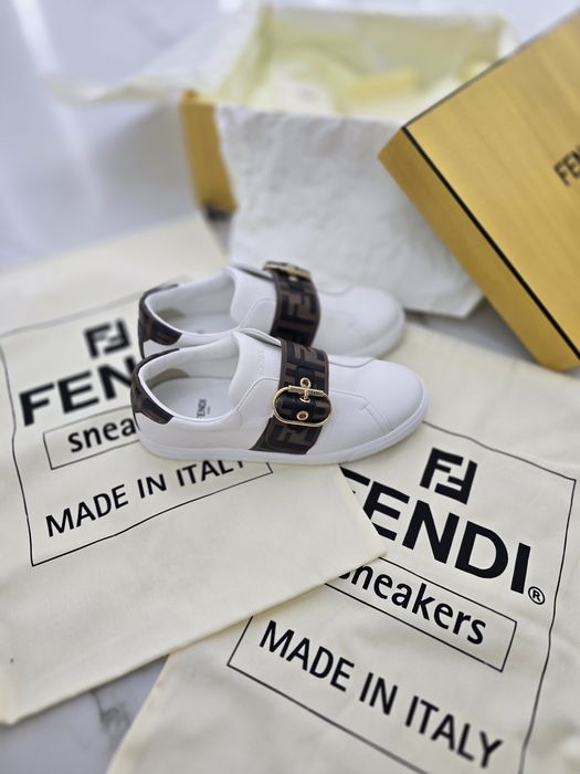 Оригинални обувки fendi