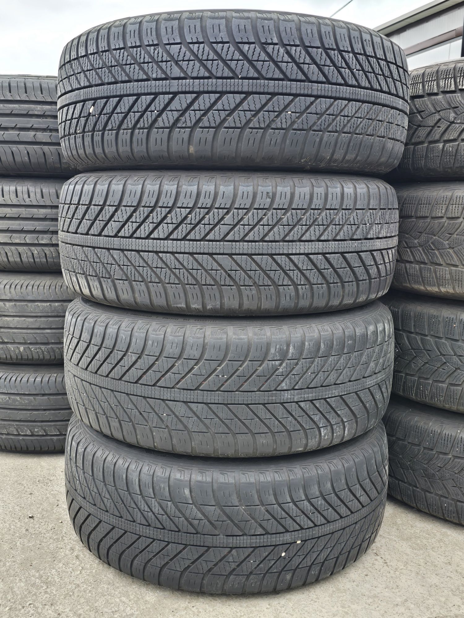 4 Броя 225/50/17 Goodyear 2x6,8mm 21dot 2x5mm 18dot