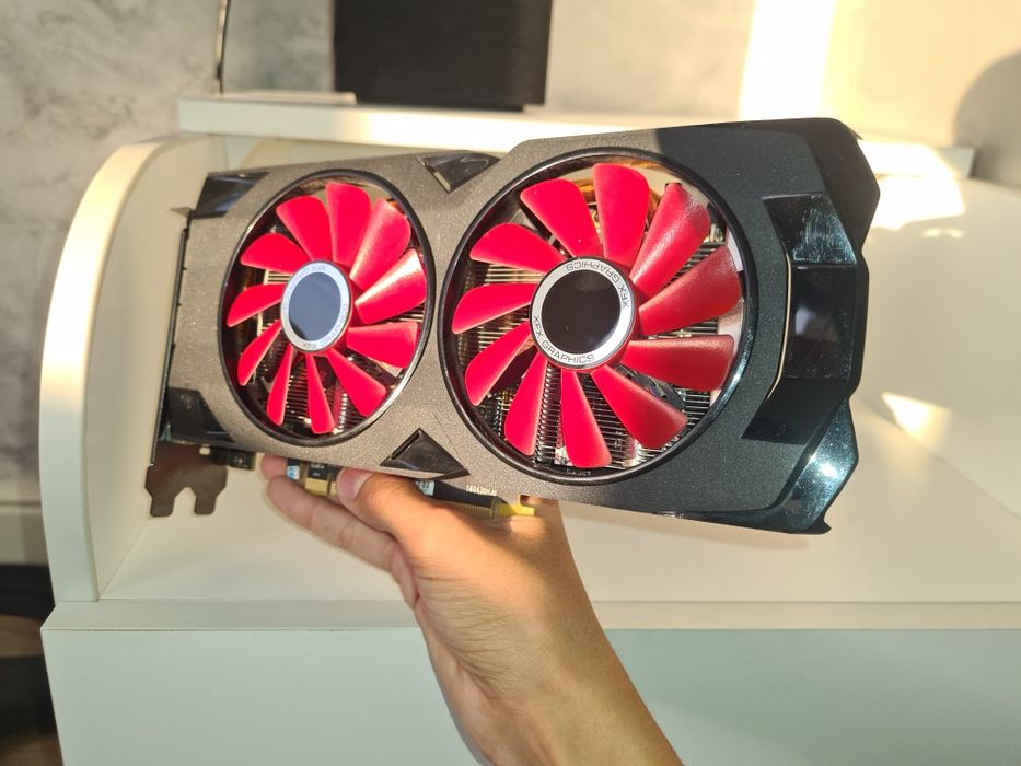 Продаётся XFX AMD Radeon RX 570 4GB  Black Edition , GTX 650 1GB