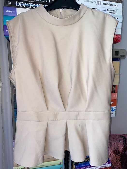 Top peplum elegant