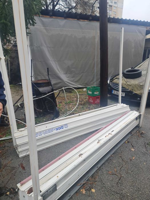 Охранителни ролетни щори