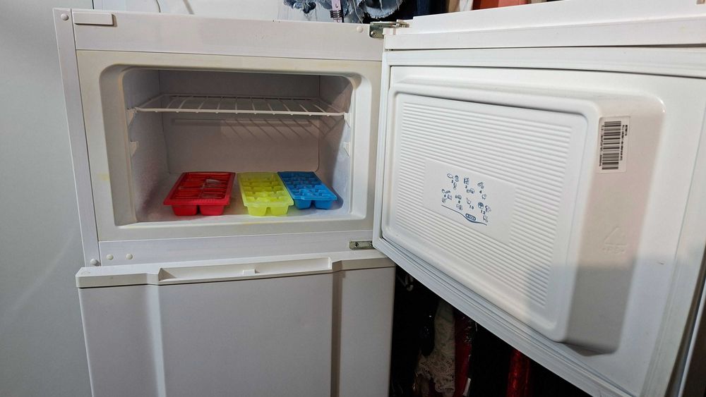 Хладилник 160/55/55 Отличен