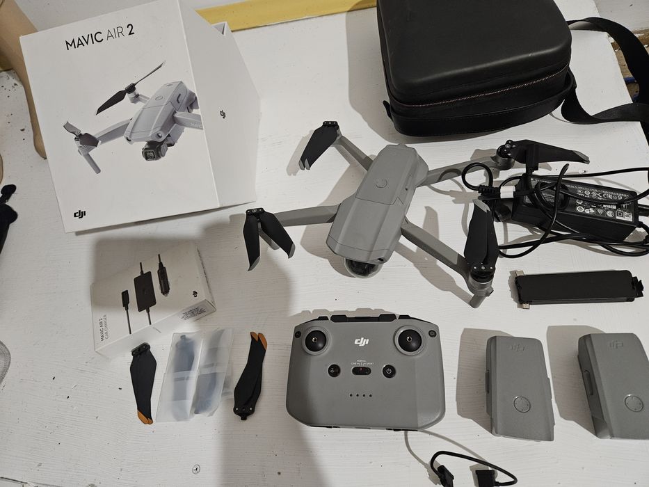 Drona dji mavic air 2
