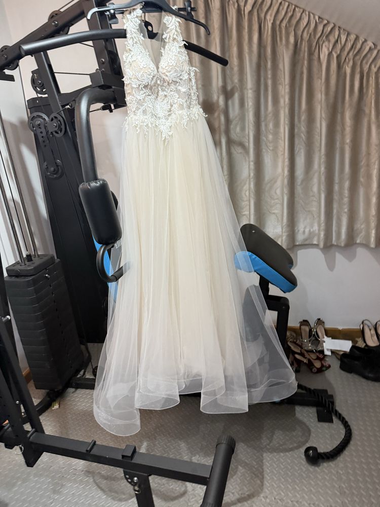 Vand rochie de mireasa marimea XS S