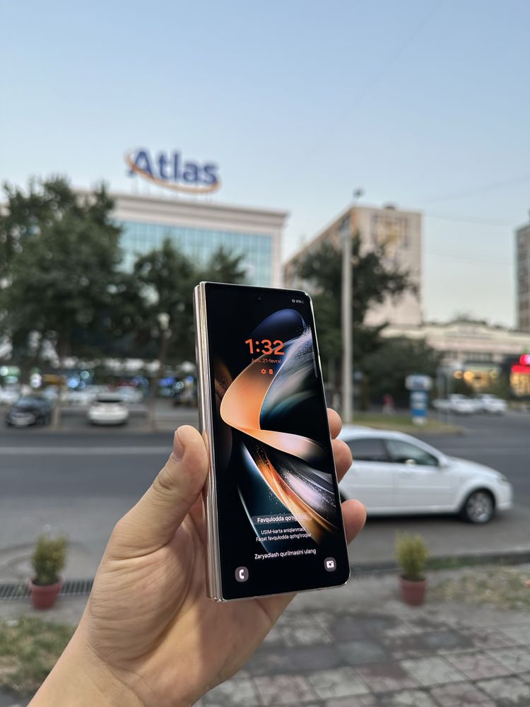 Samsung z fold 4