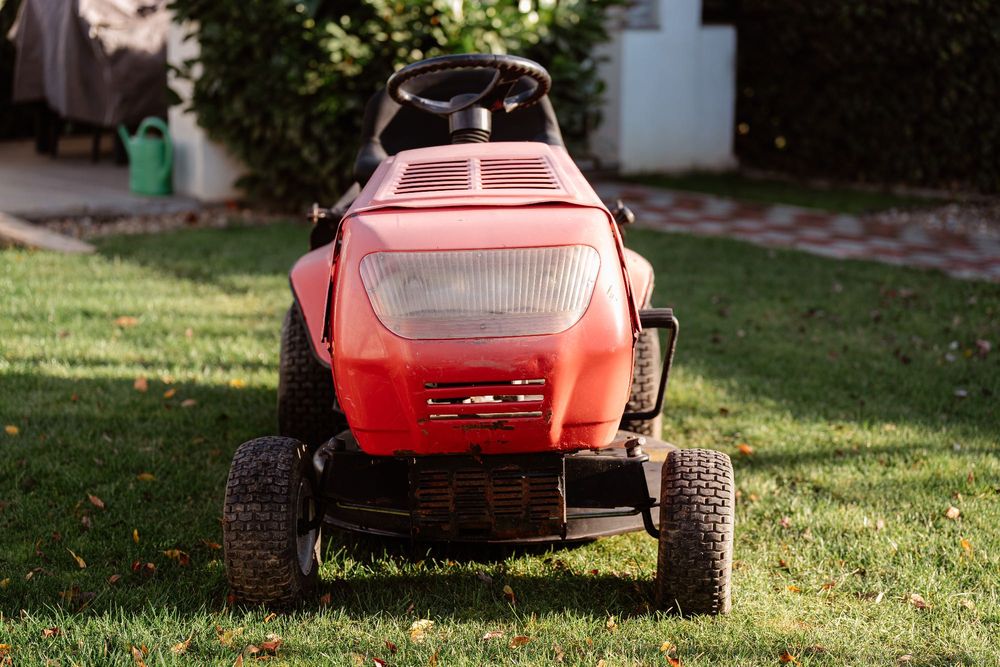Tractoraș de tuns gazon MTD – stare foarte bună, gata de lucru!