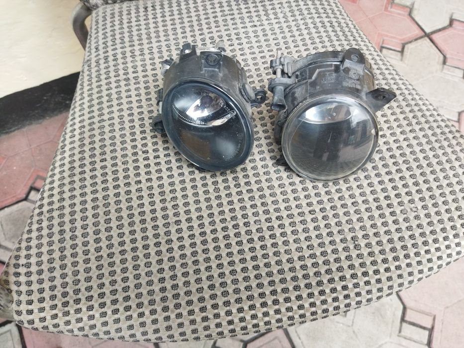 Продам противотуманки на Ларгус.