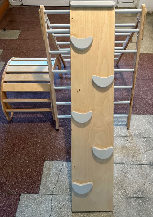 Set Pikler: triunghi, rampa tobogan, semicerc