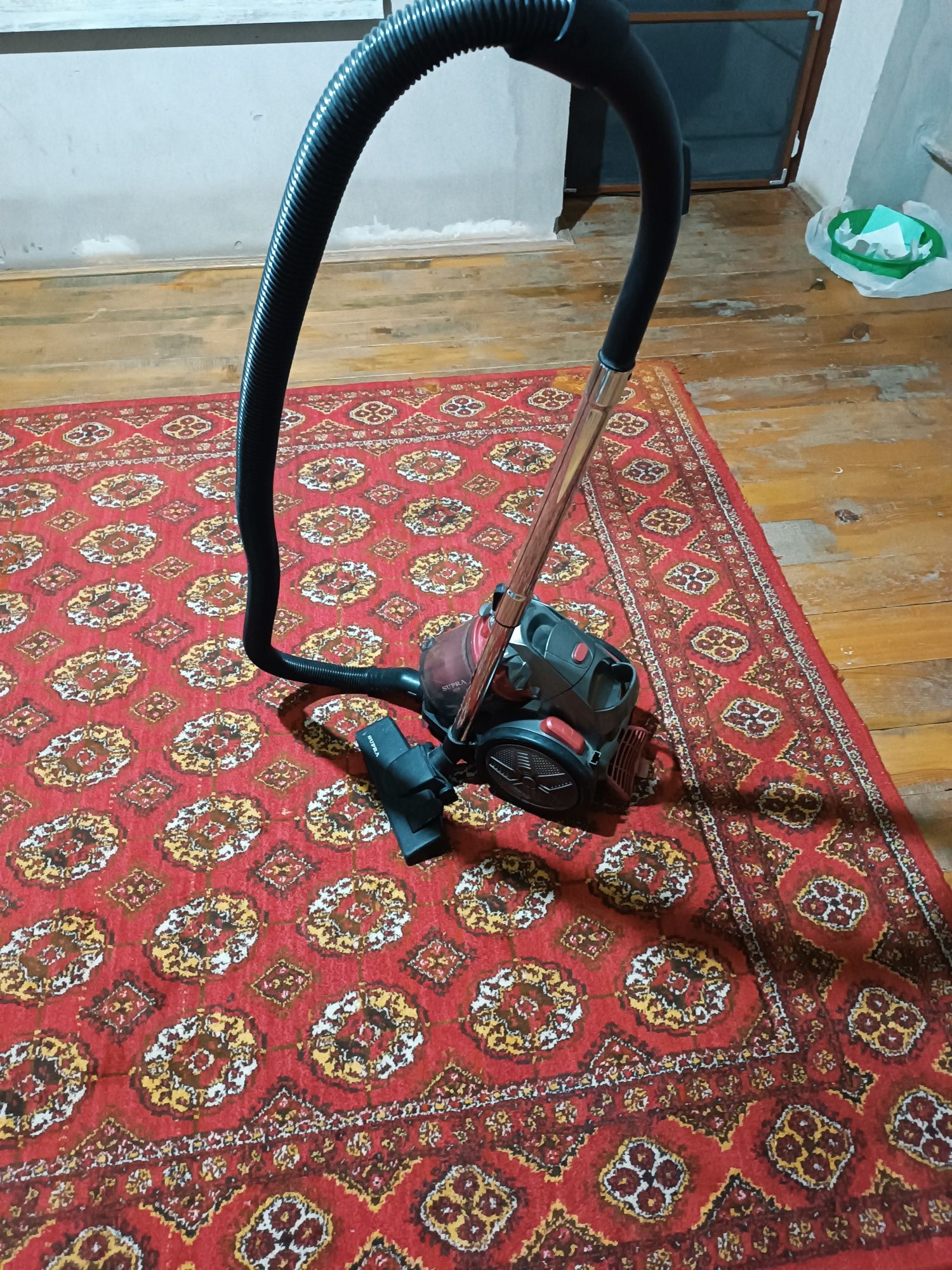 Пылесос yahshi ishlab duripti