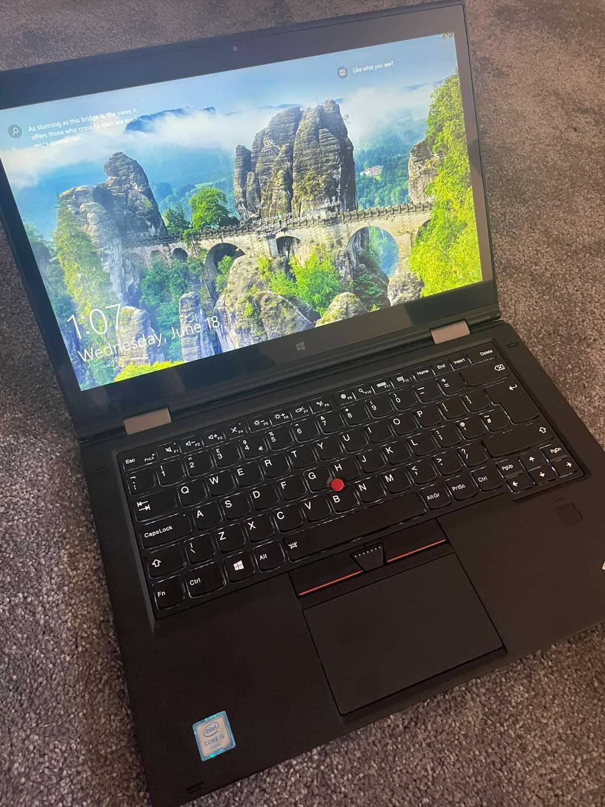 Lenovo X1 YOGA - 14.0" Touchscreen IPS WQHD (2560x1440)