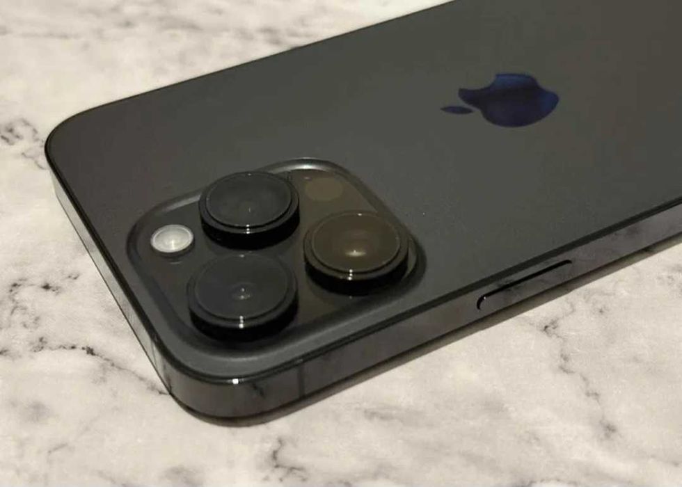 Vând iPhone 14 pro max 256gb