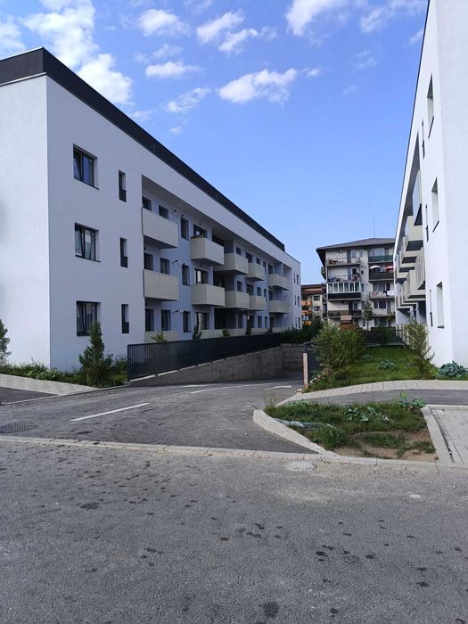 Inchiriez apartament cu o camera 37 mp, prima inchiriere