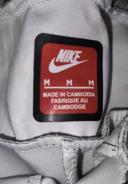 [ЧИСТО НОВ] Nike Tech Fleece Grey Camo/reps на перфектна цена!